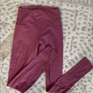 Lululemon Aligns - Slight pilling. Size 4